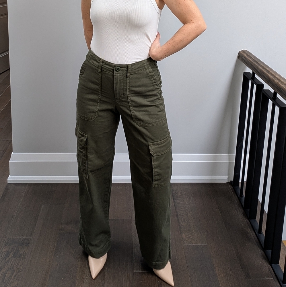 Olive Green Women's Cargo Pants Universal Thread Size 4